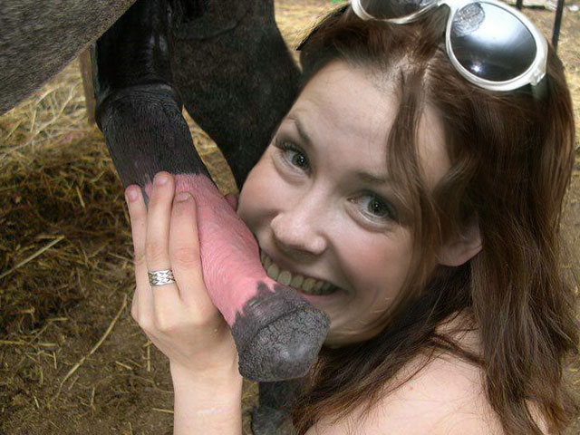 Girl Sucks Off A Horse.